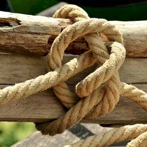 5m Jute Hessian Rope Intricately Braided And Twisted Boating Sash Garden Decking